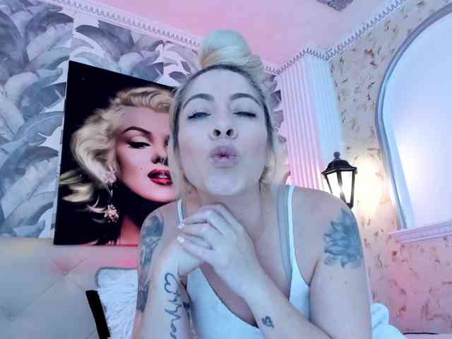 viktoria-davis webcam