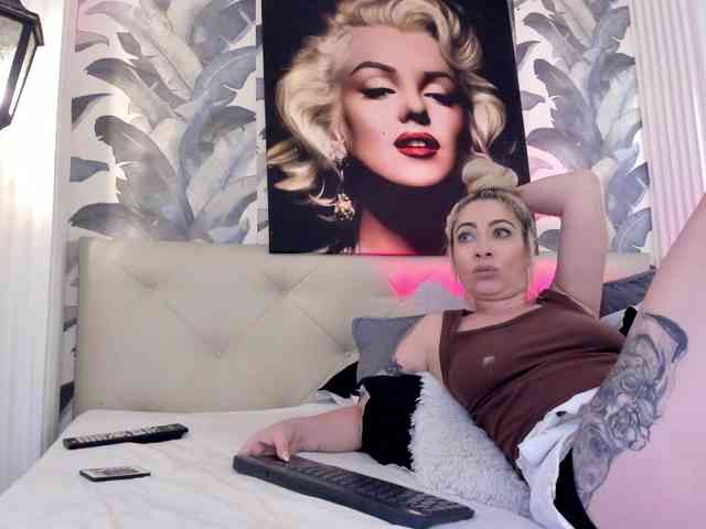 viktoria-davis webcam