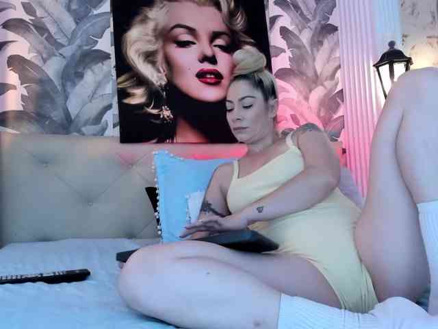 viktoria-davis webcam
