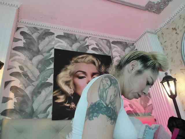 viktoria-davis webcam