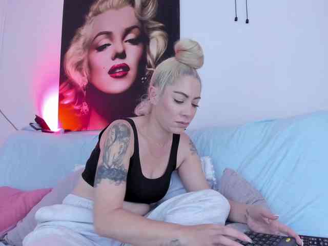 viktoria-davis webcam