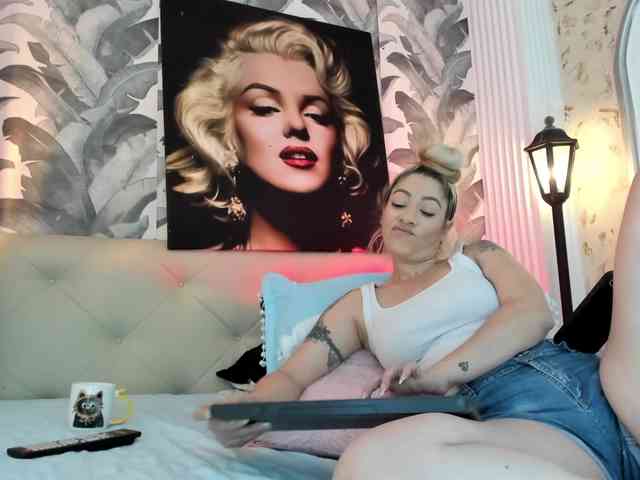 viktoria-davis webcam