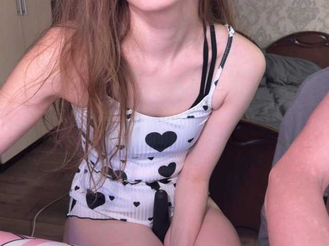 DvaBomja live cam on BongaCams
