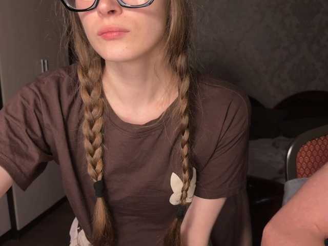 Live трансляция cutemilana_sexwife - Runet.cam