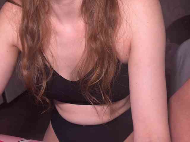 cutemilana_sexwife's live room