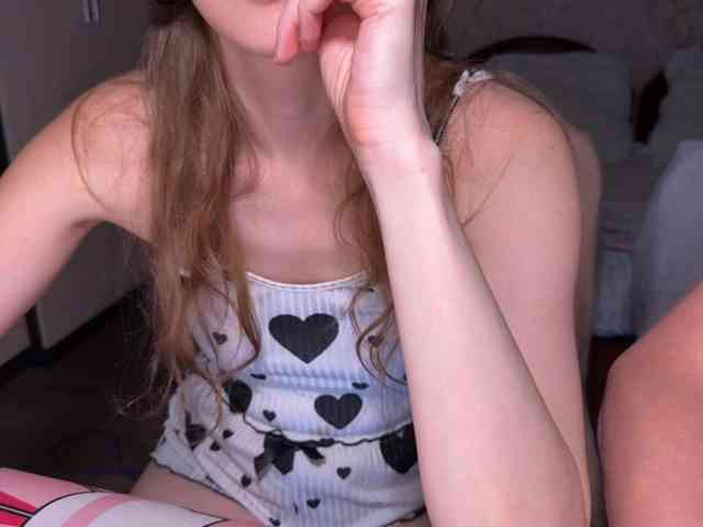 Model: cutemilana_sexwife