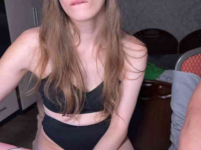 cutemilana_sexwife webcam