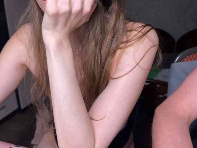 cutemilana_sexwife's live room
