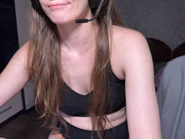 cutemilana_sexwife webcam