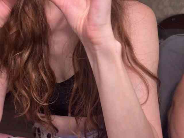 cutemilana_sexwife's live room