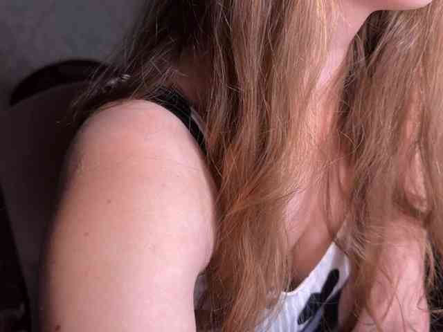 cutemilana_sexwife webcam