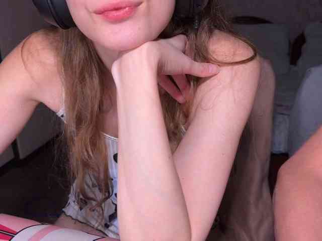 Model: cutemilana_sexwife
