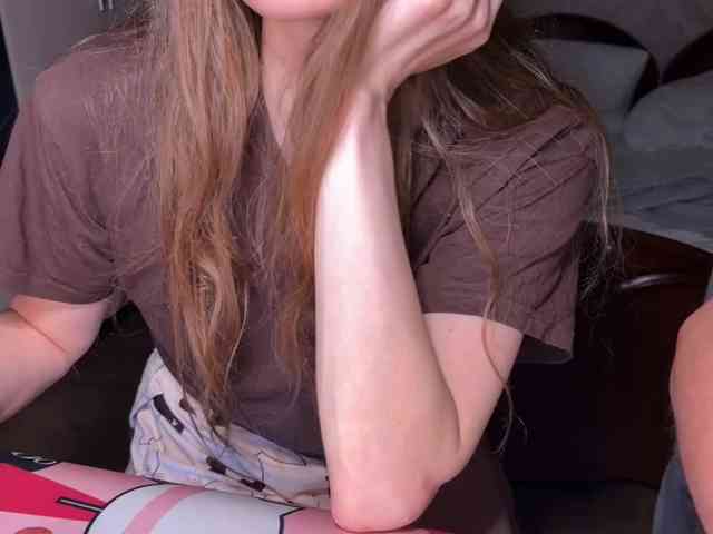 cutemilana_sexwife's live room