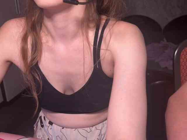 cutemilana_sexwife webcam