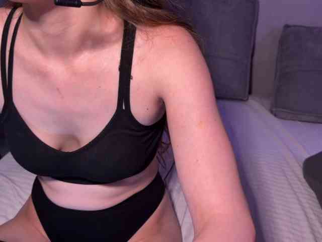 cutemilana_sexwife webcam