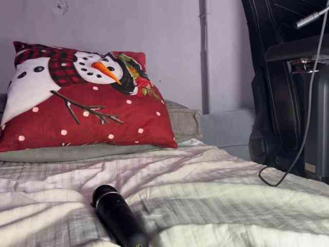 Model: cutemilana_sexwife