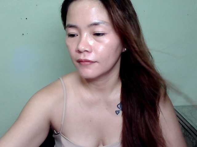 Wildhotsinglemom69's BongaCams show and profile