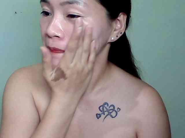 Wildhotsinglemom69 webcam