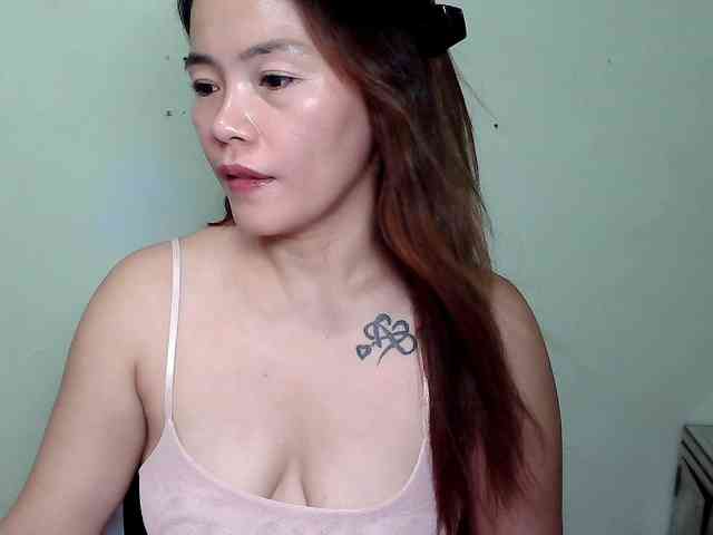 Wildhotsinglemom69 webcam