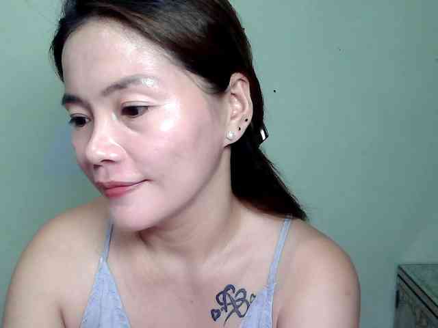 Wildhotsinglemom69 webcam