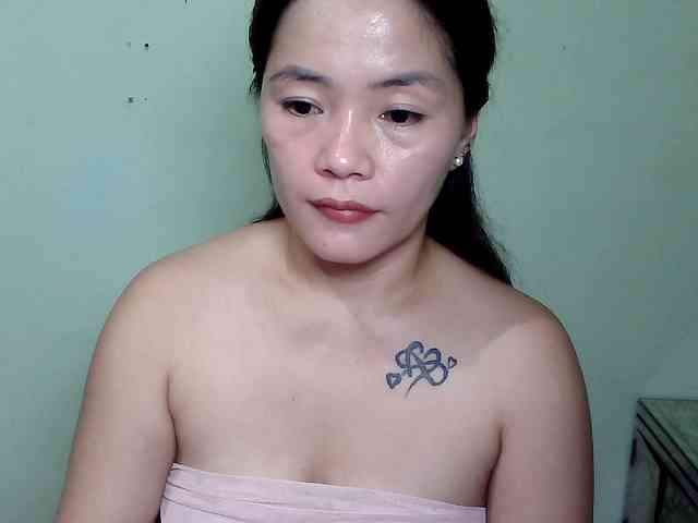 Wildhotsinglemom69 webcam