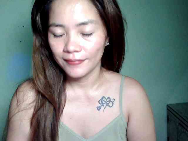 Wildhotsinglemom69 webcam