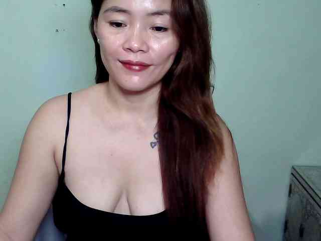 Wildhotsinglemom69 webcam