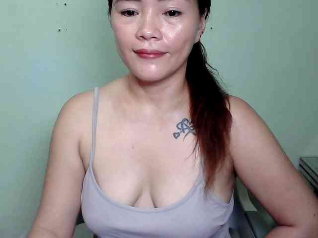 Wildhotsinglemom69 webcam