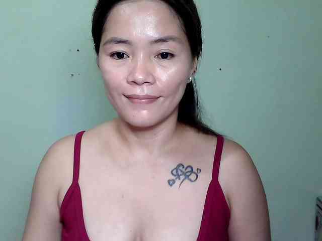 Wildhotsinglemom69 webcam