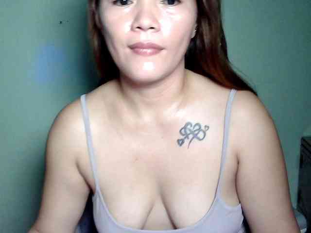 Wildhotsinglemom69 webcam