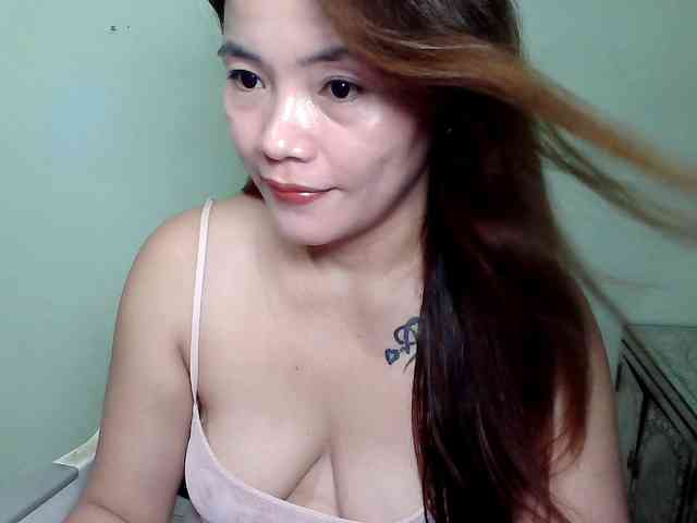 Wildhotsinglemom69 webcam