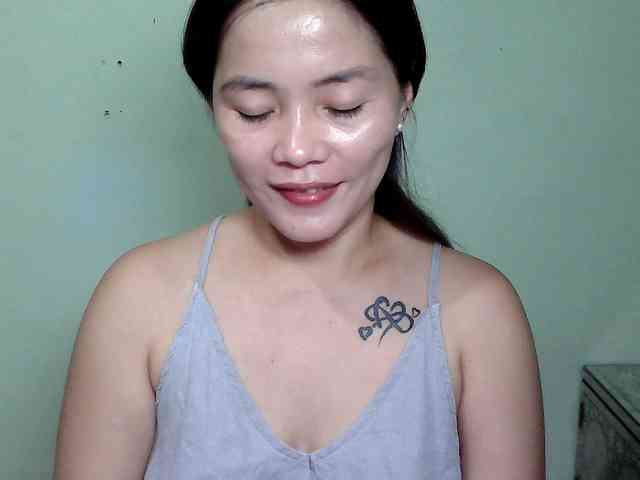 Wildhotsinglemom69 webcam