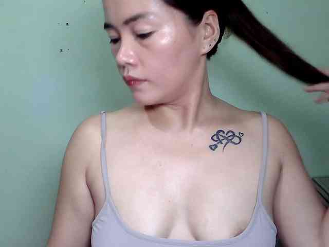 Wildhotsinglemom69 webcam