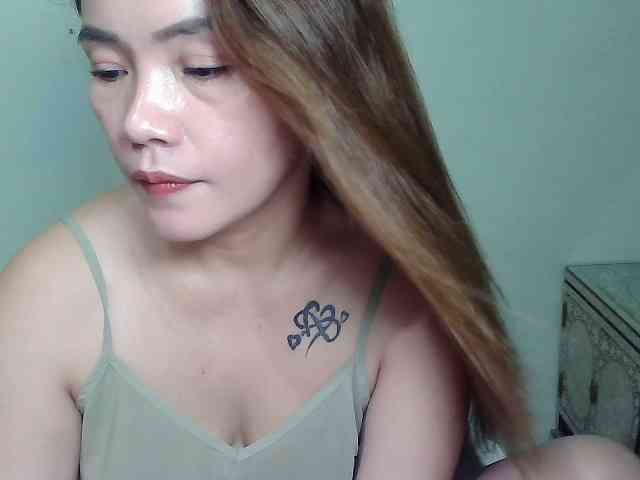 Wildhotsinglemom69 webcam