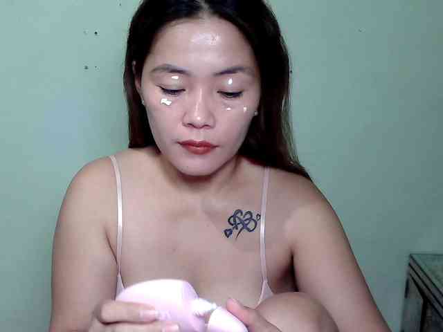 Wildhotsinglemom69 webcam