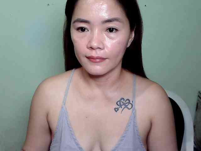 Wildhotsinglemom69 webcam