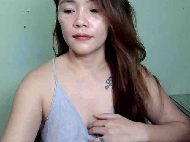 Wildhotsinglemom69 webcam