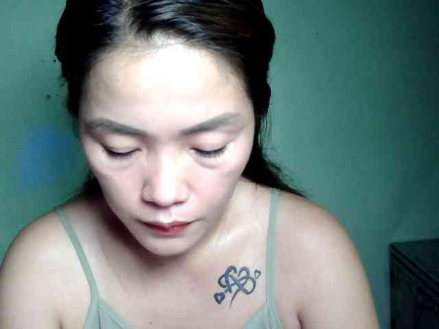 Wildhotsinglemom69 webcam