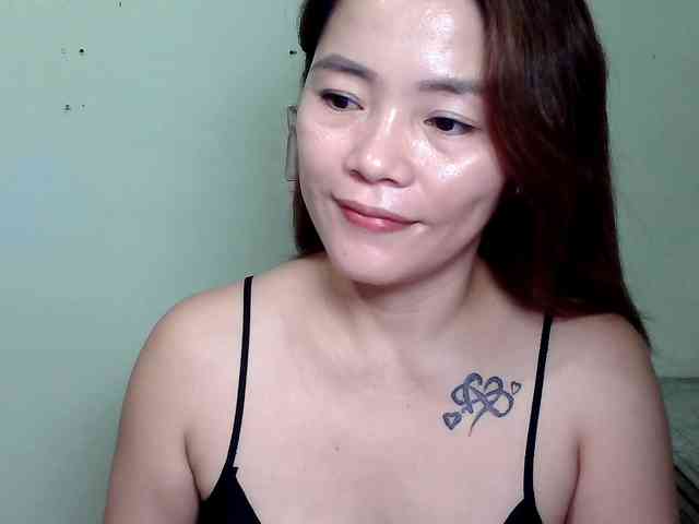 Wildhotsinglemom69 webcam