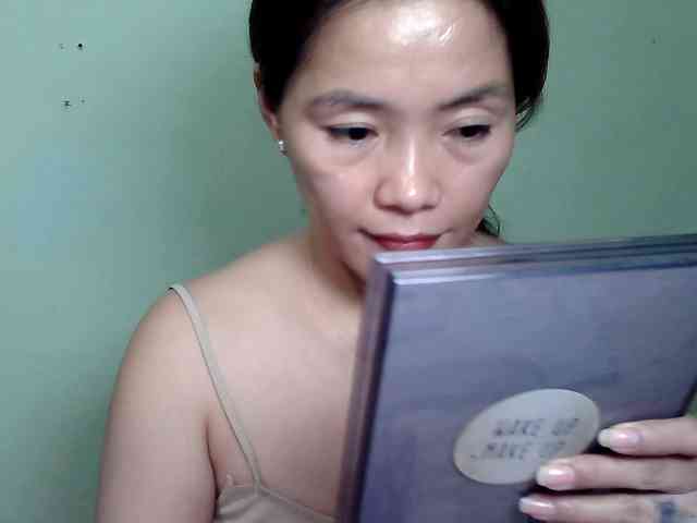 Wildhotsinglemom69 webcam