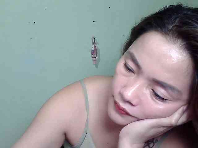 Wildhotsinglemom69 webcam