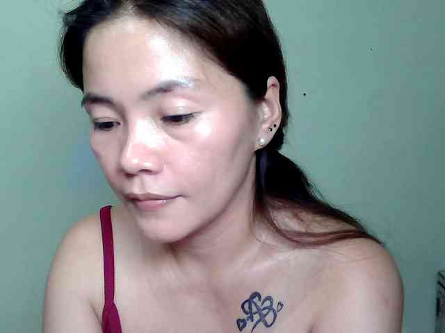 Wildhotsinglemom69 webcam