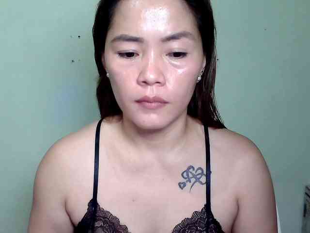 Wildhotsinglemom69 webcam