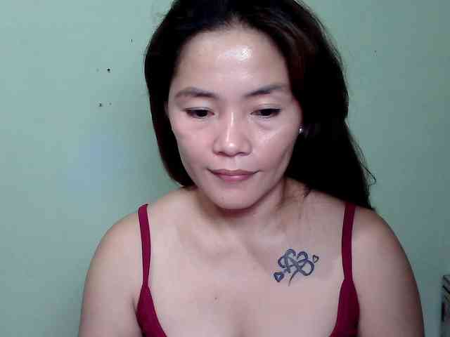 Wildhotsinglemom69 webcam