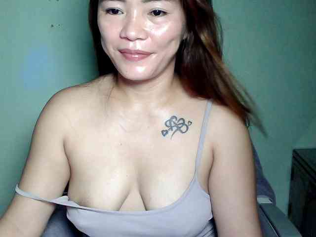 Wildhotsinglemom69 webcam