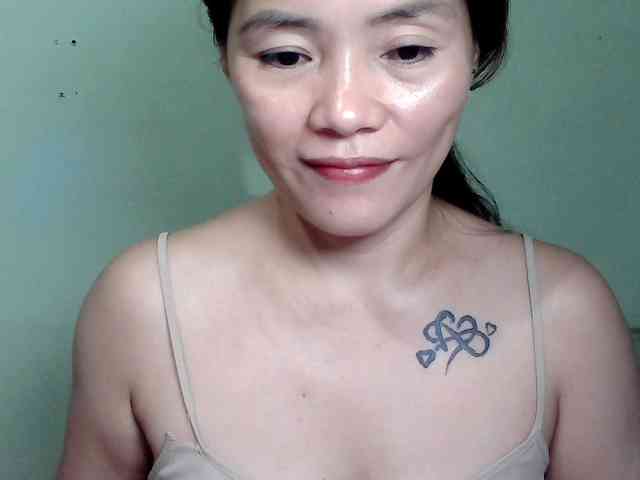 Wildhotsinglemom69 webcam