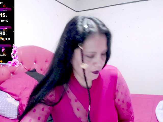 sexyjhoan81 live webcam show