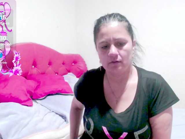 sexyjhoan81 live cam on 