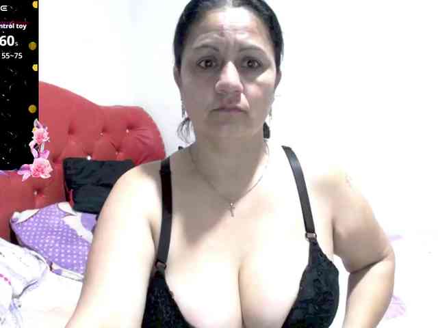 sexyjhoan81 webcam