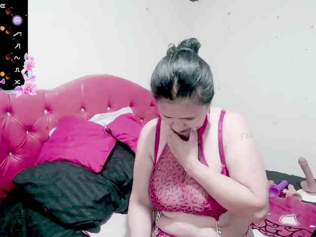 sexyjhoan81 webcam
